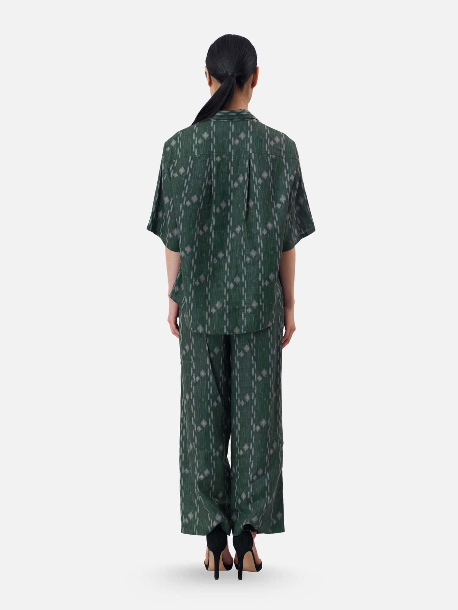 Chiang Dao Oversized Linen Boxy Shirt - Image 4
