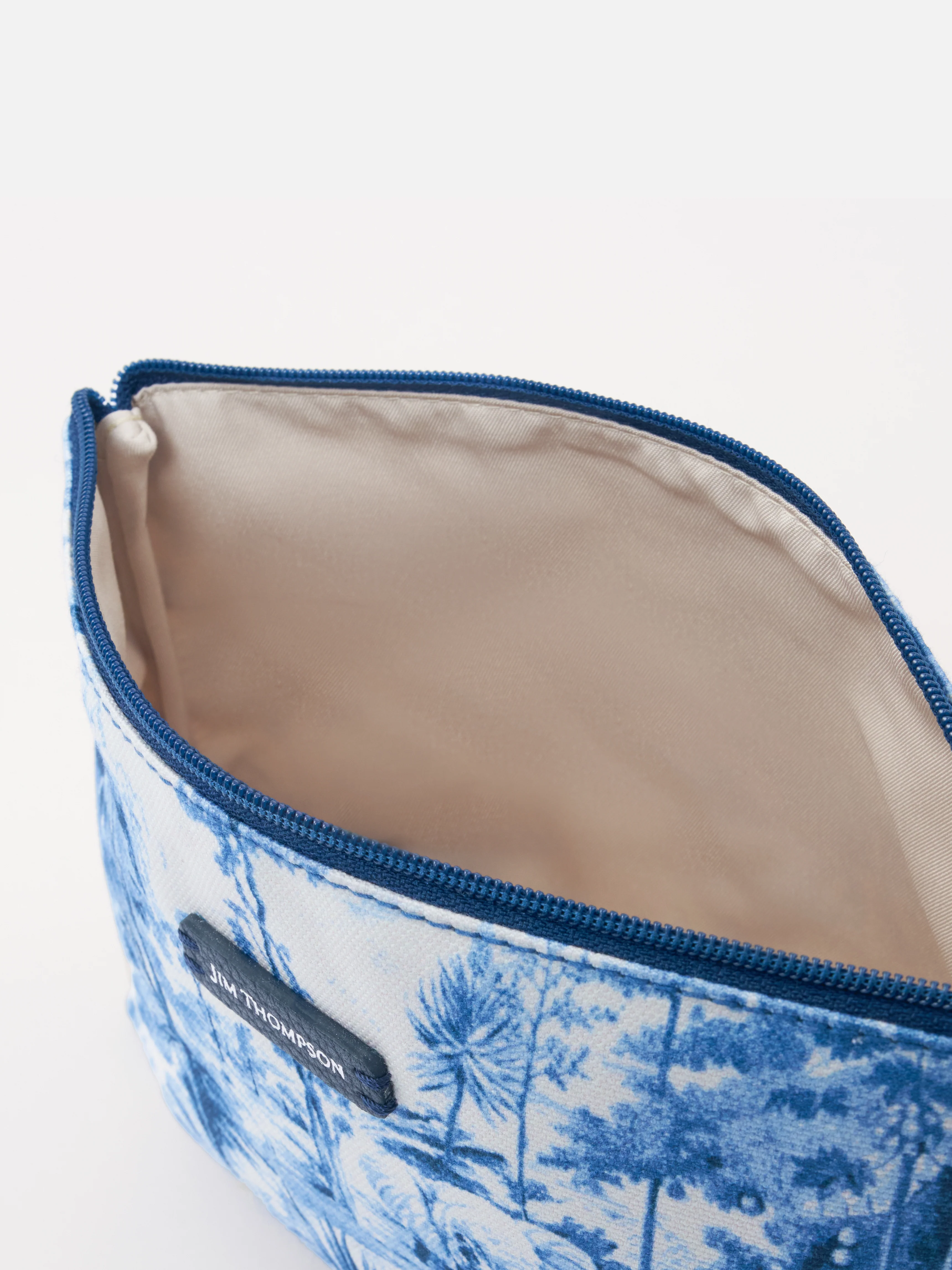Elephant Amour All Purpose Pouch - Image 2