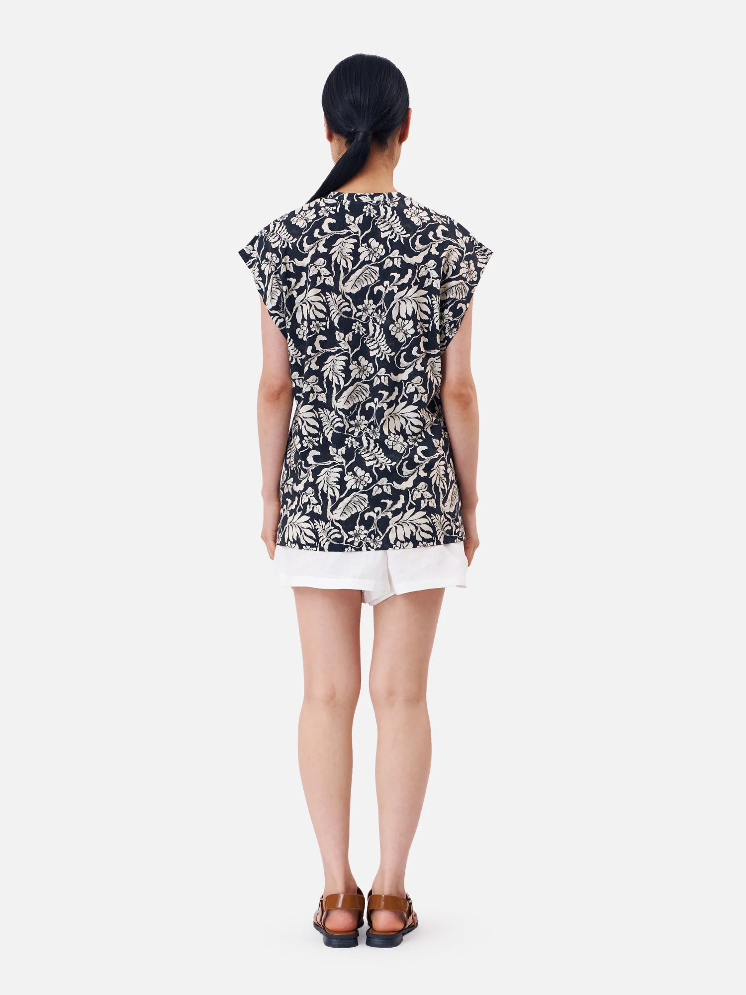 Foliage Sleeveless T-Shirt - Image 5