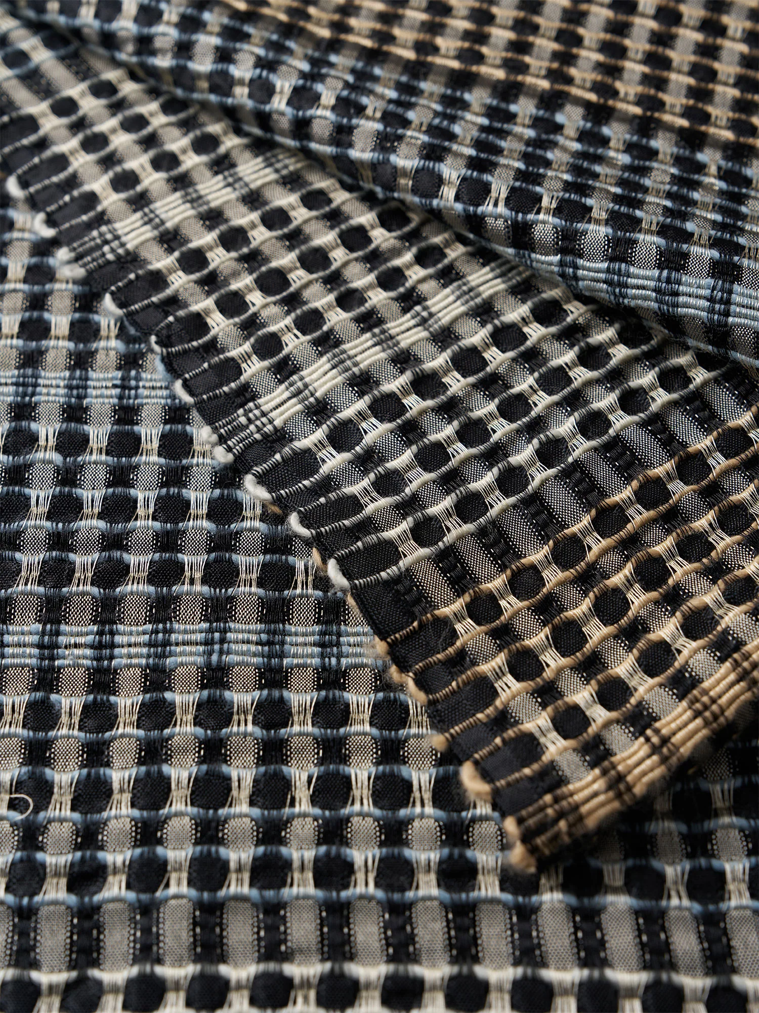 Honeycomb Silk Cotton Handwoven Scarf - Image 3