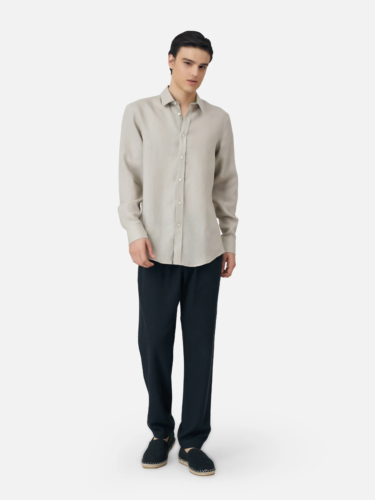 Kanthamat Classic Long Sleeve Linen Shirt - Image 4