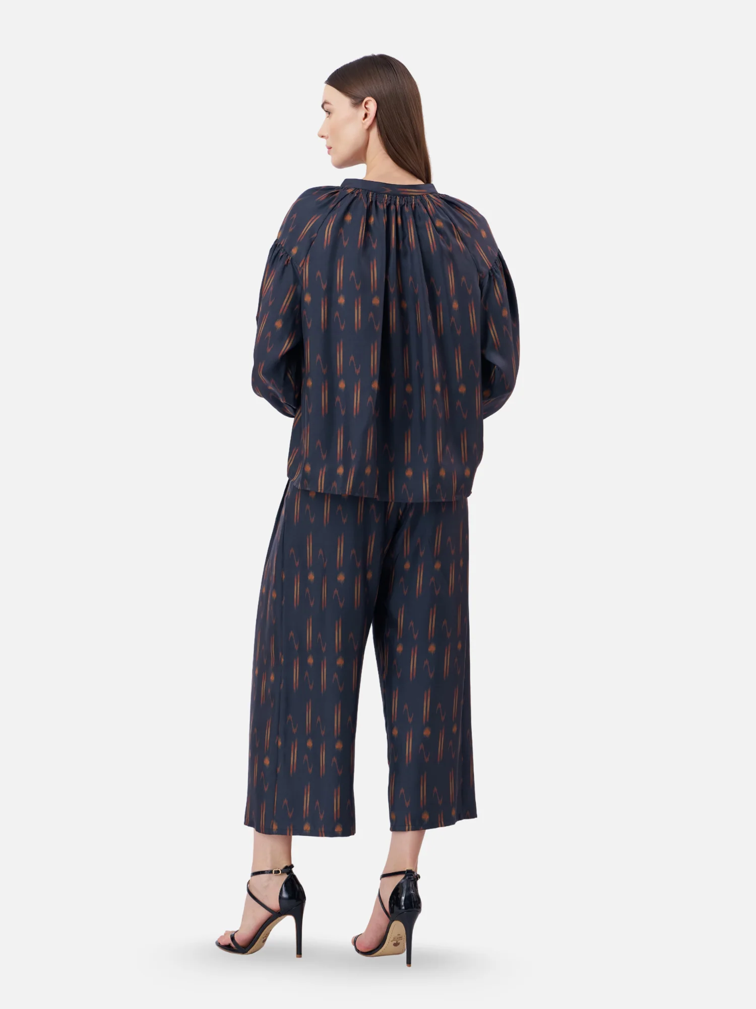 Mae Rim Gather Raglan Blouse - Image 5