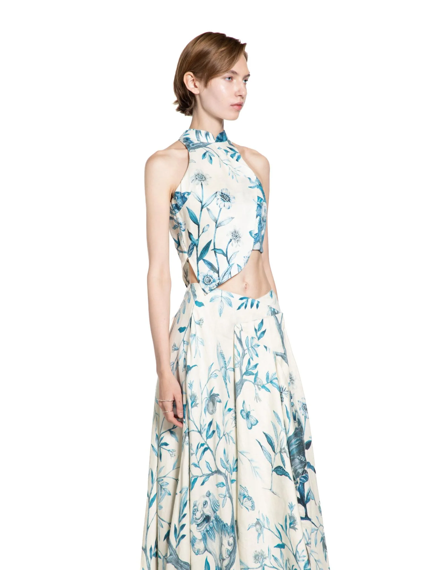 Porcelain Mandarin Collar Sleeveless Top - Image 4