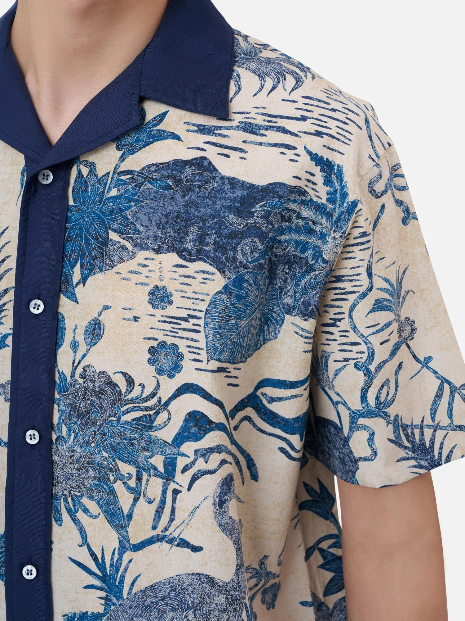 Sakuna Hawaiian Shirt - Image 5