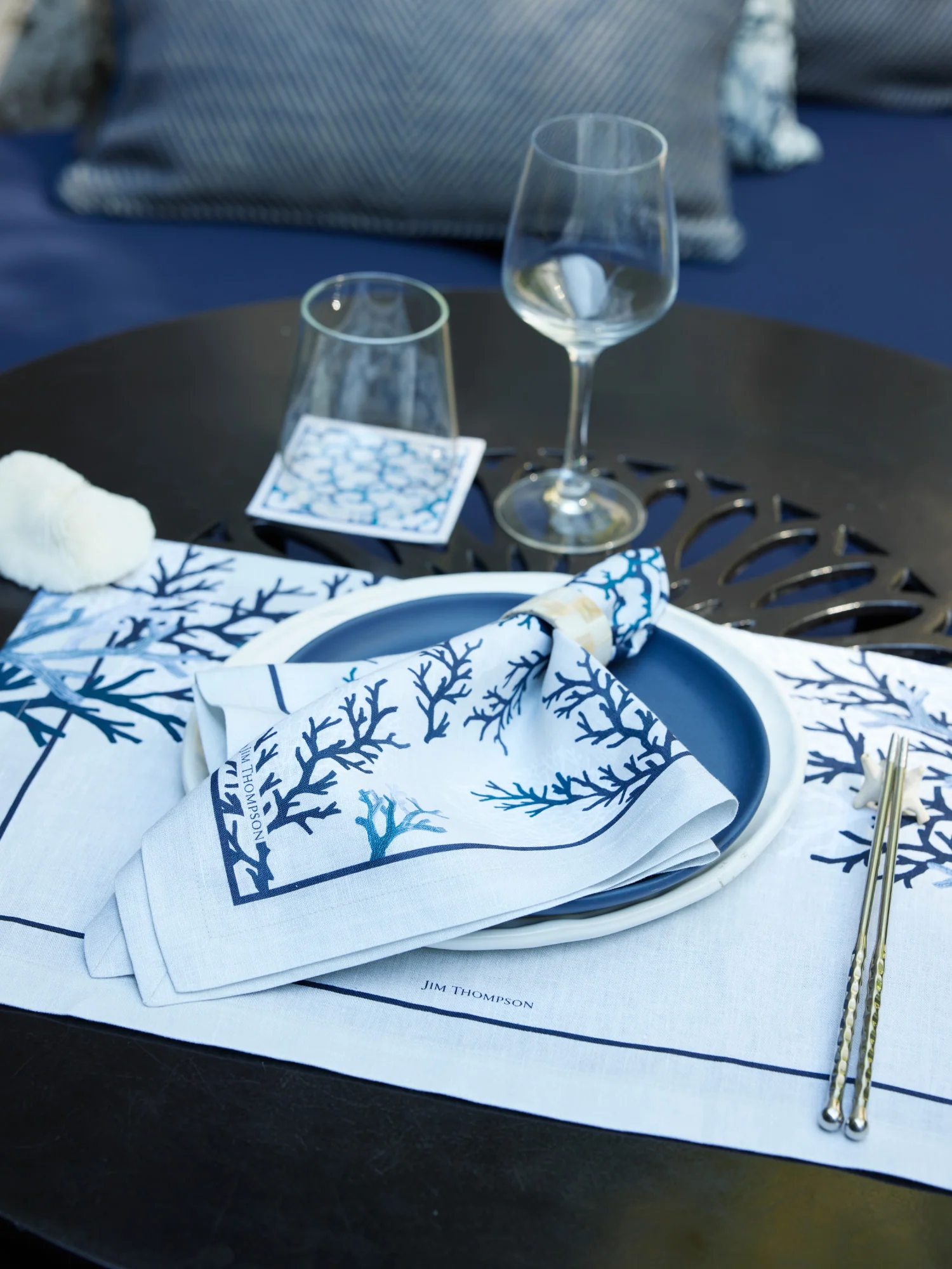 Sea of Coral Linen Placemat - Image 3