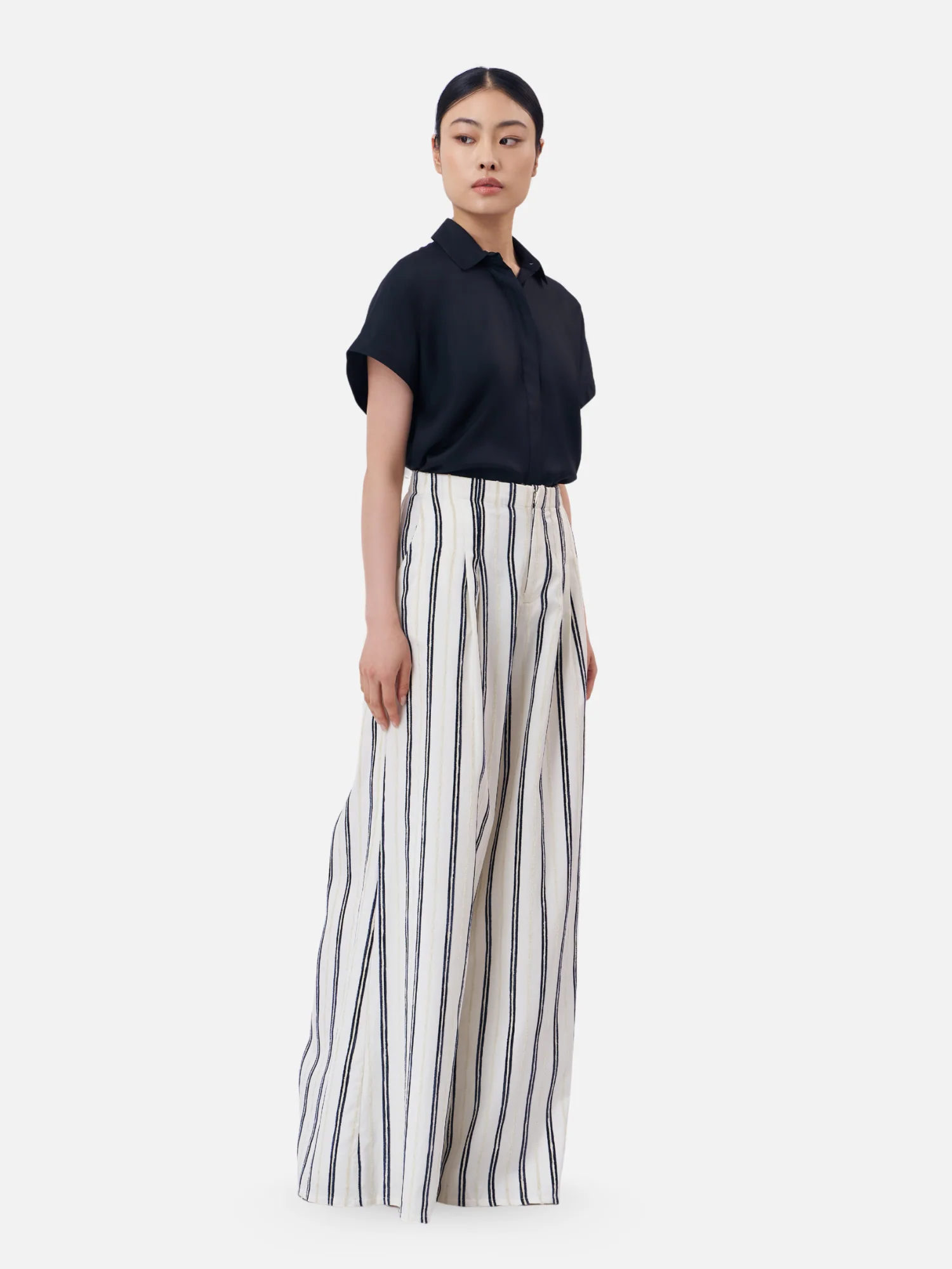 THA-RA Chenille Double-Pleated Wide-Leg Trousers - Image 3
