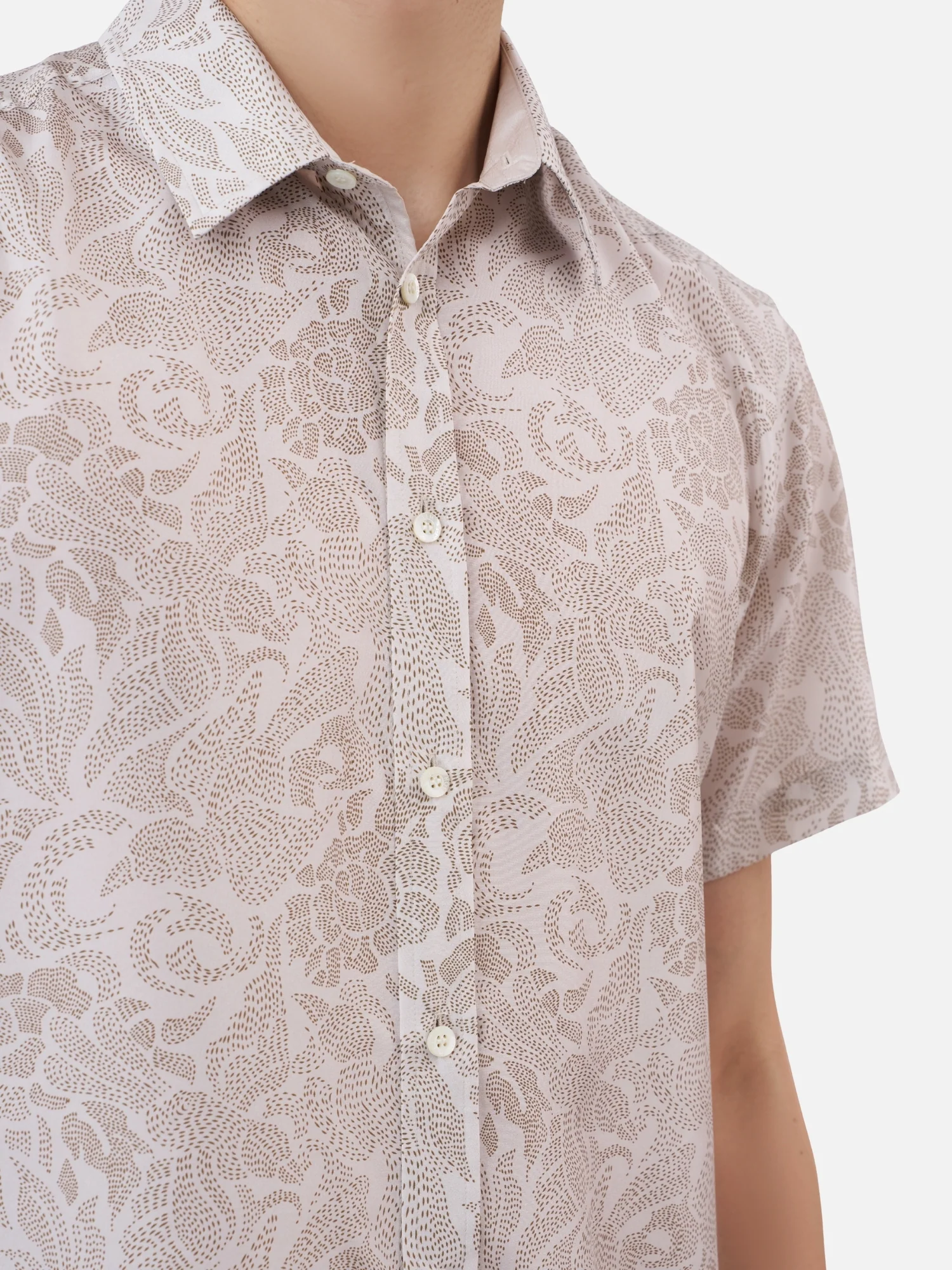 Wihok Classic Short Sleeve Shirt - Image 3